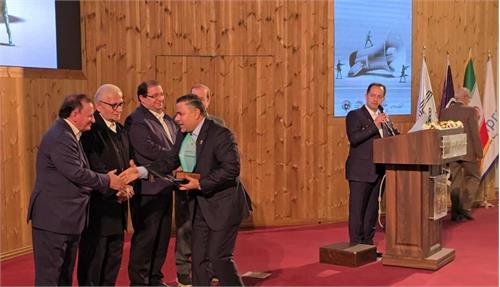  نشان ویژه روابط عمومی بحران به‌ویژه در جنگ تحمیلی ۱۲ روزه به روابط عمومی شرکت فولاد خوزستان اعطا شد.